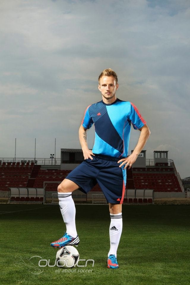 adidas Predator LZ 猎鹰12 五个独特的致命区