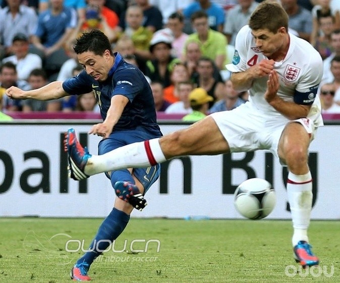 悲剧啊,顶级毒蜂草了半年就变这样了,欲哭无泪啊