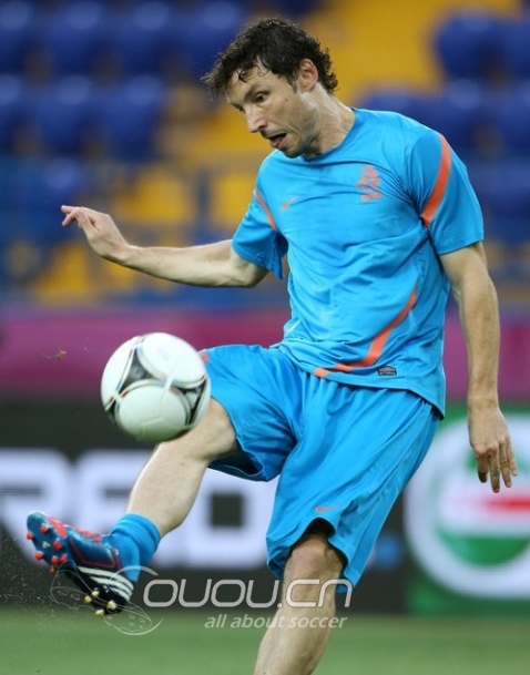 悲剧啊,顶级毒蜂草了半年就变这样了,欲哭无泪啊