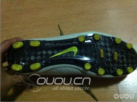 有人觉得刺客16tf比15底硬吗?