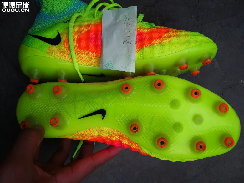 NIKE MAGISTA OBRA II 鬼牌2超顶AG下地一次