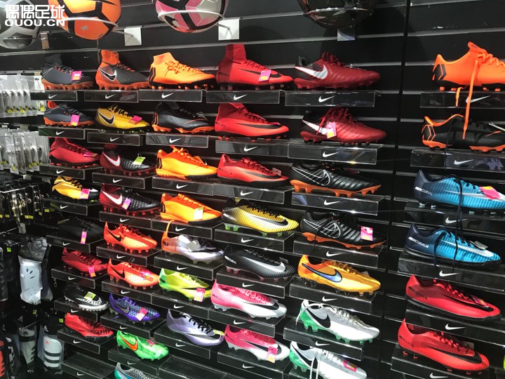 新加坡的足球装备店|足球鞋交流