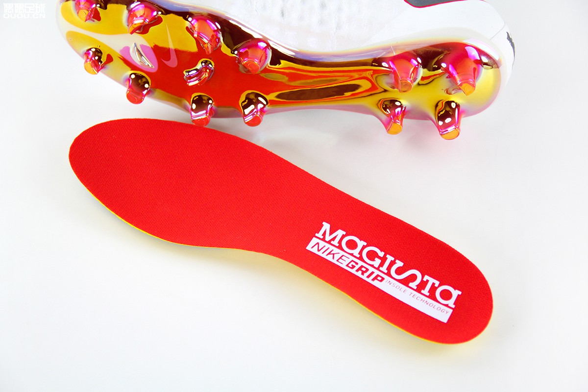 传控大师 耐克Magista鬼牌2018世界杯配色欣赏