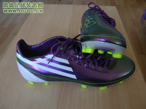 来发一下我的鞋子(又增加两双今天才买的NIKE10.16;再加一双F50 11.23)