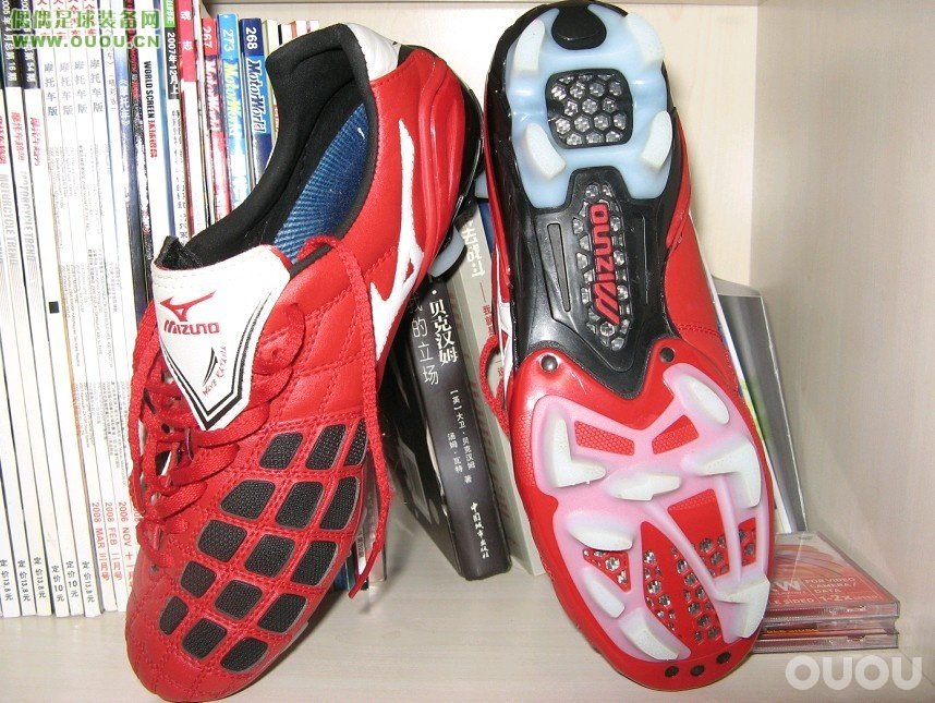 林林总总的鞋子,很乱,大家随便看看。