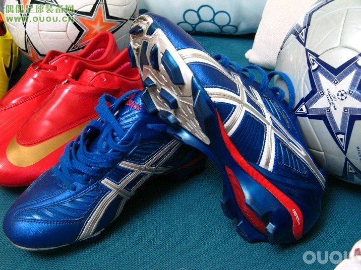 林林总总的鞋子,很乱,大家随便看看。