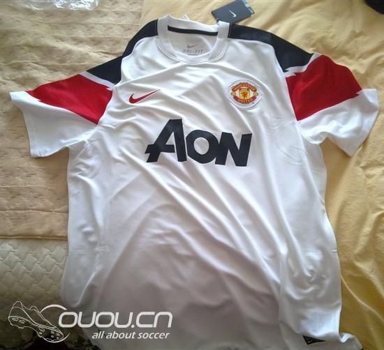 庆祝曼联夺得英格兰顶级联赛的十九冠独霸英伦!!特此送上今年客场球衣!!