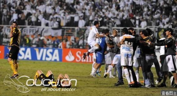 【解放者杯】赛后爆群殴 谁的鞋钉在飞……