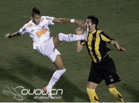 【解放者杯】赛后爆群殴 谁的鞋钉在飞……