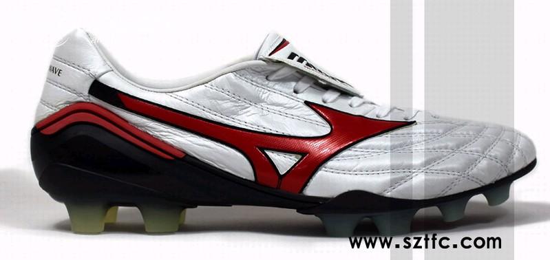 Mizuno Morelia Wave FG 求解!