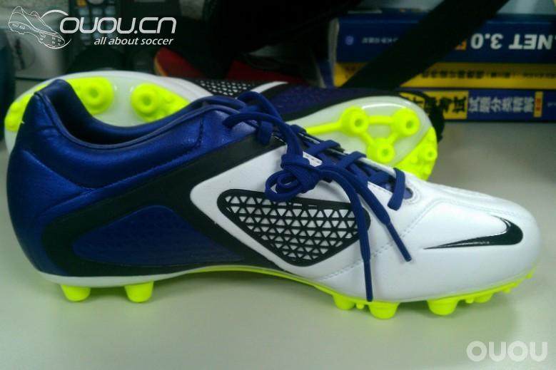 昨日朋友帮忙PDS买的CTR360 2 T级AG到了,心情大好,一起看看,还有手中其他几双也一到发了