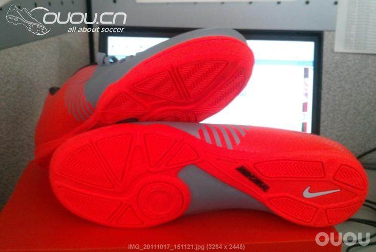 昨日朋友帮忙PDS买的CTR360 2 T级AG到了,心情大好,一起看看,还有手中其他几双也一到发了