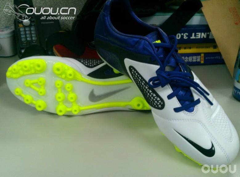 昨日朋友帮忙PDS买的CTR360 2 T级AG到了,心情大好,一起看看,还有手中其他几双也一到发了