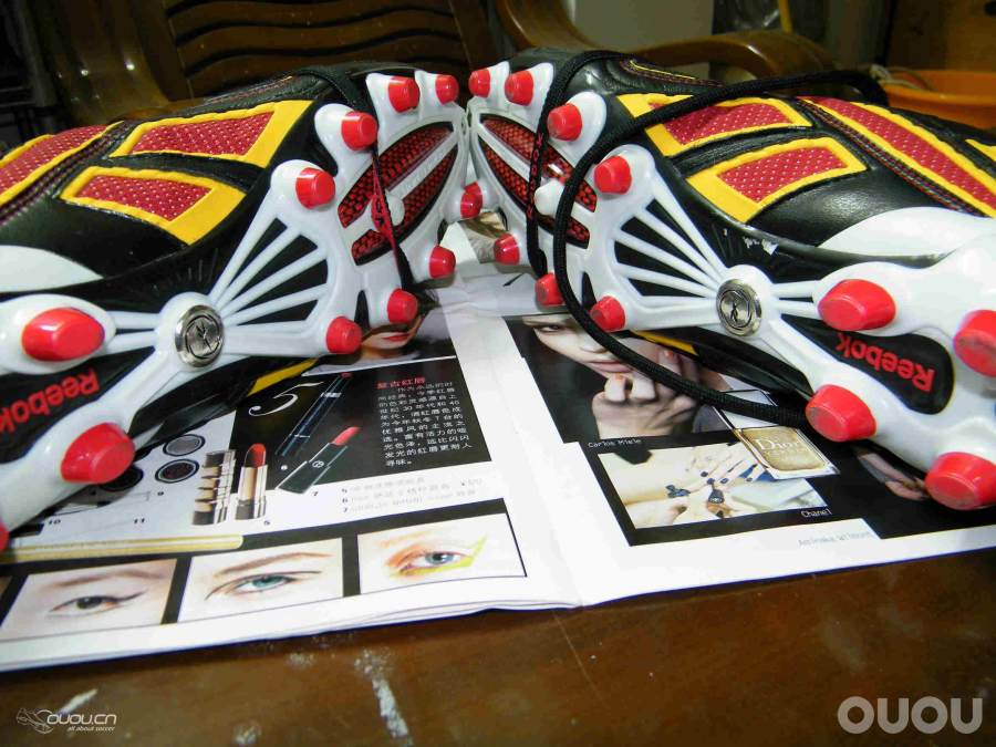 少数派-REEBOK ,VALDE PRO HG 看上这鞋很久啦,无奈才等到它降价,立马秒之。