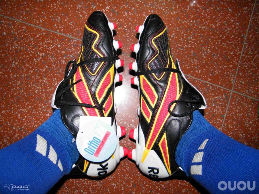 少数派-REEBOK ,VALDE PRO HG 看上这鞋很久啦,无奈才等到它降价,立马秒之。