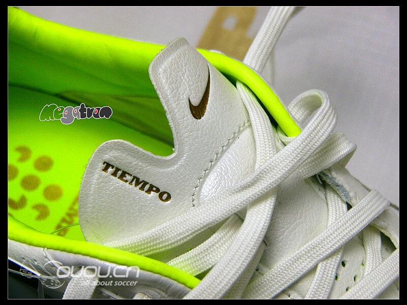 NIKE TIEMPO LEGEND IV HG-E AF(白金色)