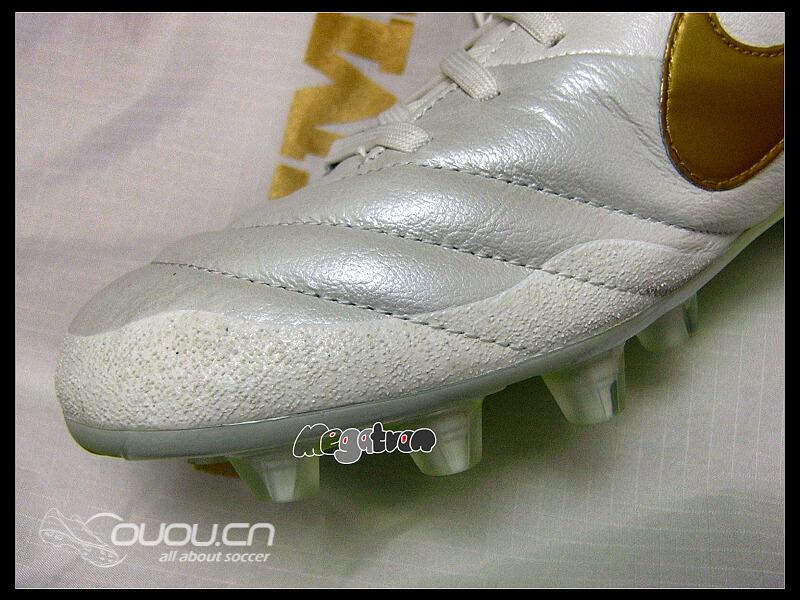 NIKE TIEMPO LEGEND IV HG-E AF(白金色)