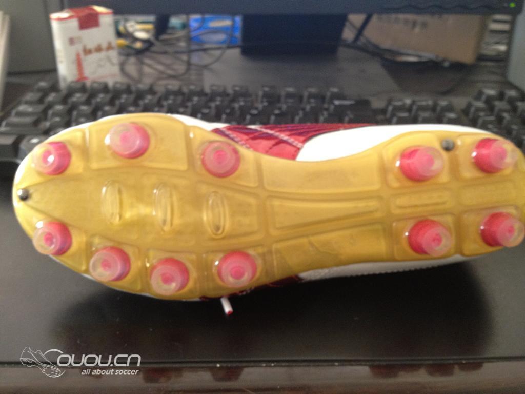 终于收到合脚的鞋了,CTR360 T FG+MEXICO,我勒个高兴啊