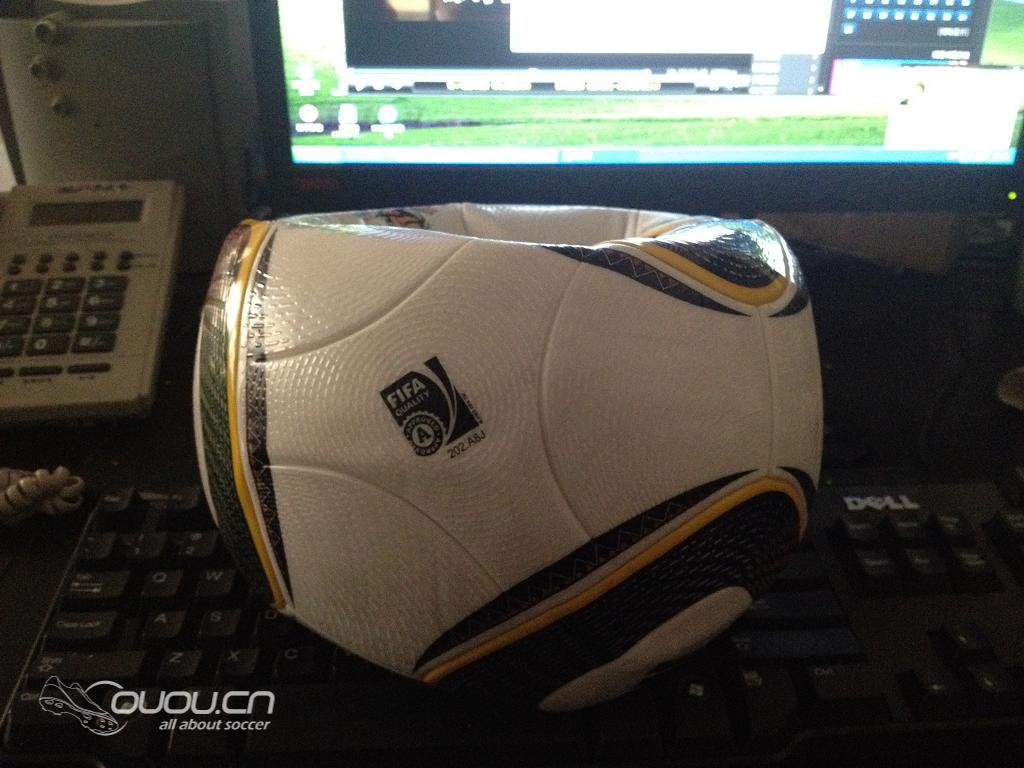 终于收到合脚的鞋了,CTR360 T FG+MEXICO,我勒个高兴啊