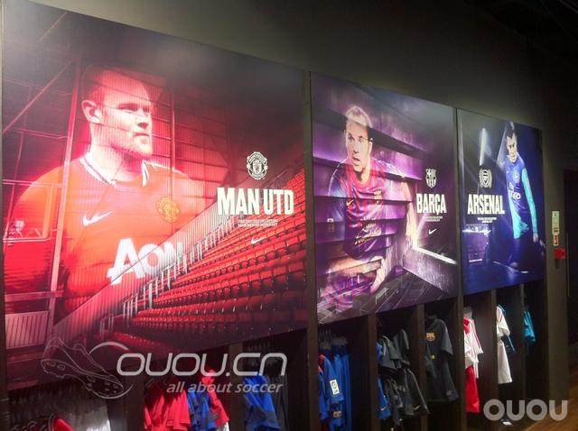 国外一家NIKE商品店