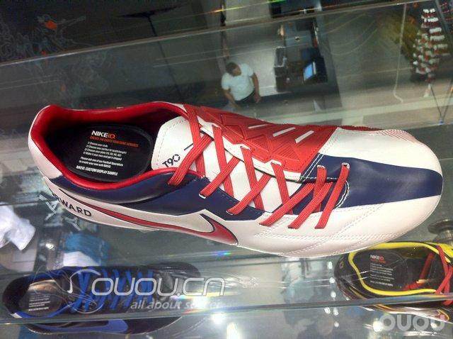 国外一家NIKE商品店