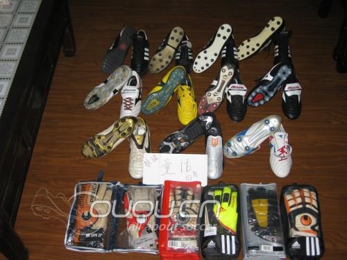 身边的足球鞋,感谢老婆