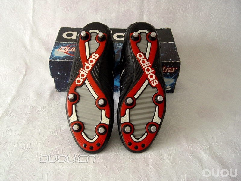 ADIDAS 1994世界杯猎鹰元年足球鞋 QUESTRA