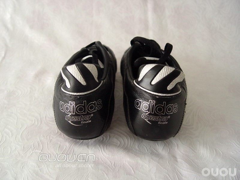 ADIDAS 1994世界杯猎鹰元年足球鞋 QUESTRA