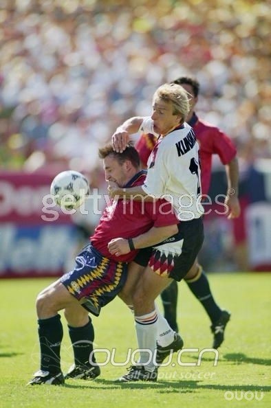 ADIDAS 1994世界杯猎鹰元年足球鞋 QUESTRA