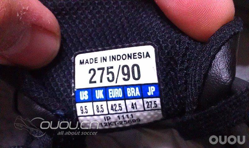 小弟下午刚收到的新战靴!!!