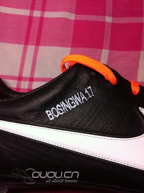 京城绿茵王老板分享收藏系列1 博辛瓦更衣室特别版本传奇4精英足球鞋