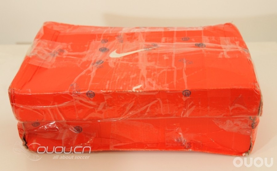 【Nike MV8 偶偶2012草根接力评测】第四棒 之【大四喜】&【鞋钉裂缝。。。】又发现新伤口。。。