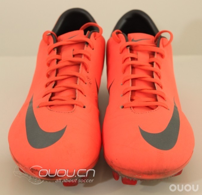 【Nike MV8 偶偶2012草根接力评测】第四棒 之【大四喜】&【鞋钉裂缝。。。】又发现新伤口。。。