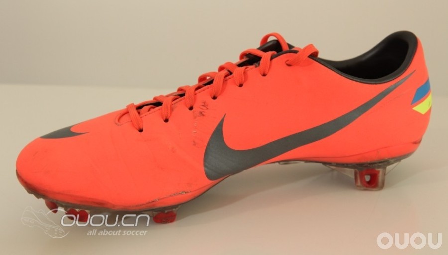 【Nike MV8 偶偶2012草根接力评测】第四棒 之【大四喜】&【鞋钉裂缝。。。】又发现新伤口。。。