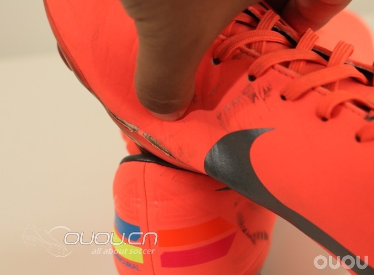 【Nike MV8 偶偶2012草根接力评测】第四棒 之【大四喜】&【鞋钉裂缝。。。】又发现新伤口。。。