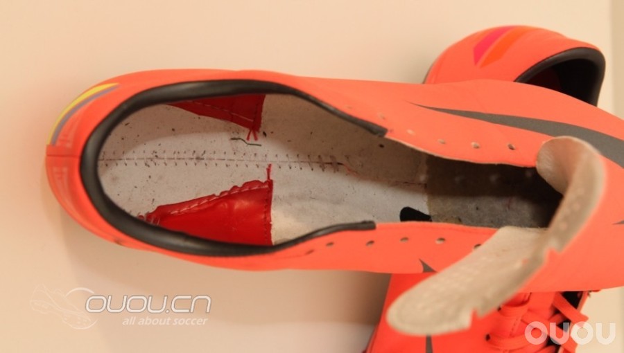 【Nike MV8 偶偶2012草根接力评测】第四棒 之【大四喜】&【鞋钉裂缝。。。】又发现新伤口。。。