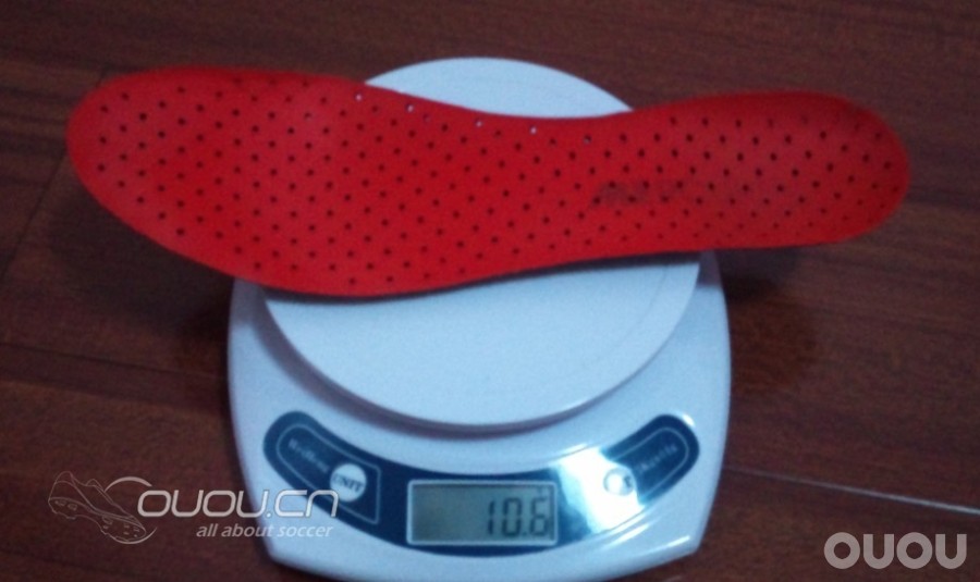 【Nike MV8 偶偶2012草根接力评测】第四棒 之【大四喜】&【鞋钉裂缝。。。】又发现新伤口。。。