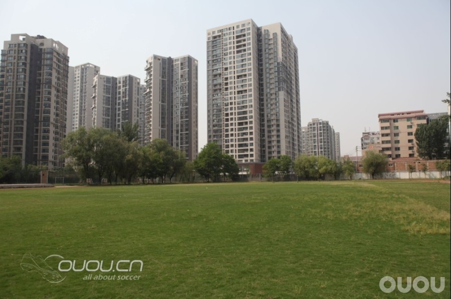 【Nike MV8 偶偶2012草根接力评测】第四棒 之【大四喜】&【鞋钉裂缝。。。】又发现新伤口。。。