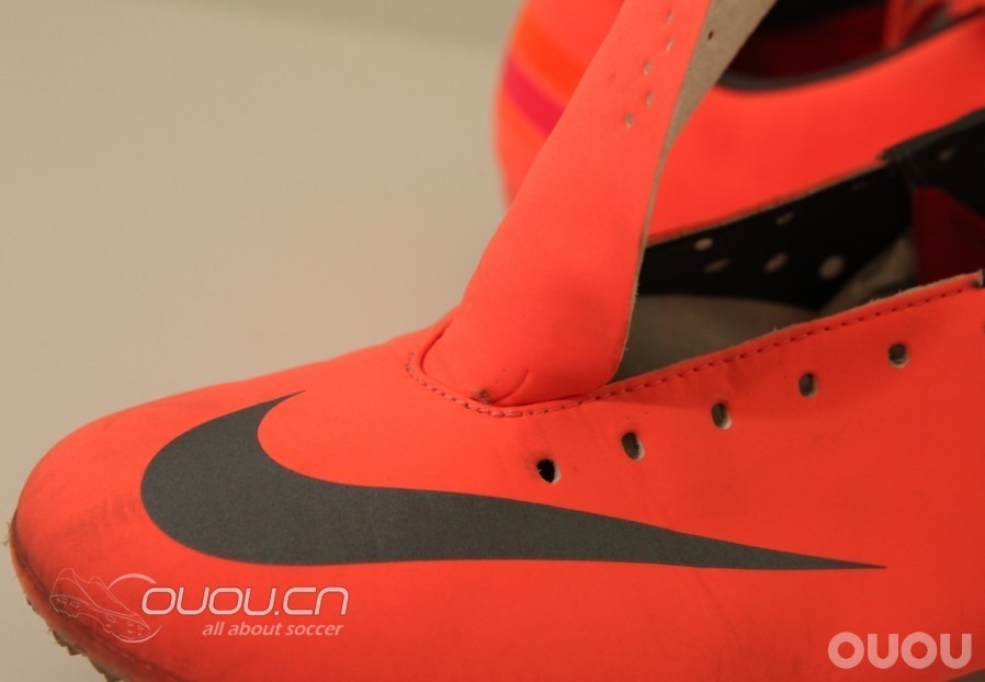 【Nike MV8 偶偶2012草根接力评测】第四棒 之【大四喜】&【鞋钉裂缝。。。】又发现新伤口。。。
