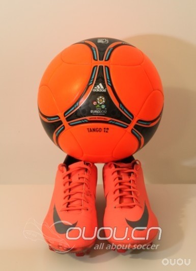 【Nike MV8 偶偶2012草根接力评测】第四棒 之【大四喜】&【鞋钉裂缝。。。】又发现新伤口。。。