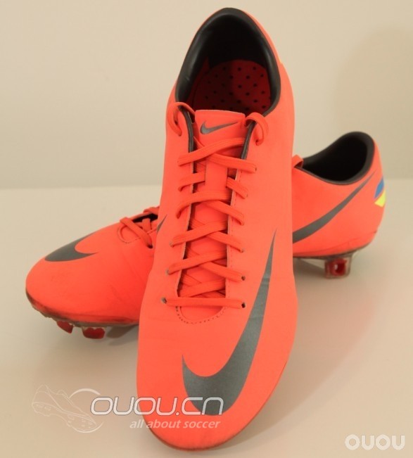 【Nike MV8 偶偶2012草根接力评测】第四棒 之【大四喜】&【鞋钉裂缝。。。】又发现新伤口。。。