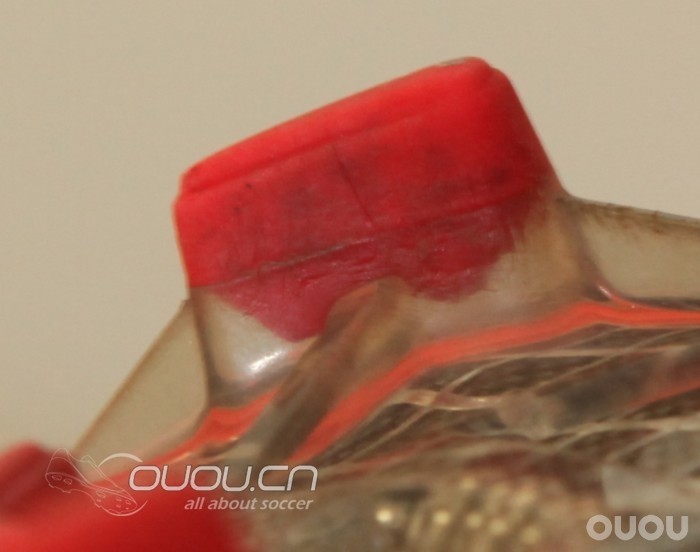 【Nike MV8 偶偶2012草根接力评测】第四棒 之【大四喜】&【鞋钉裂缝。。。】又发现新伤口。。。