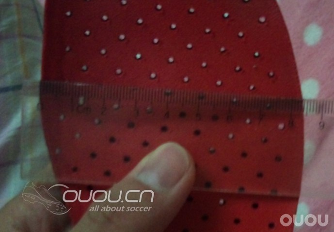 【Nike MV8 偶偶2012草根接力评测】第四棒 之【大四喜】&【鞋钉裂缝。。。】又发现新伤口。。。