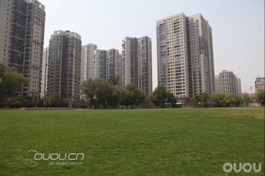 【Nike MV8 偶偶2012草根接力评测】第四棒 之【大四喜】&【鞋钉裂缝。。。】又发现新伤口。。。