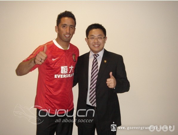 恒大官方宣布签约巴里奥斯