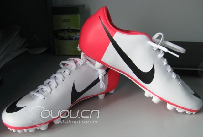 刺客8AG断钉门更新,修复断钉后又服役了一个月,断中底!跟专柜换了欧洲杯配色