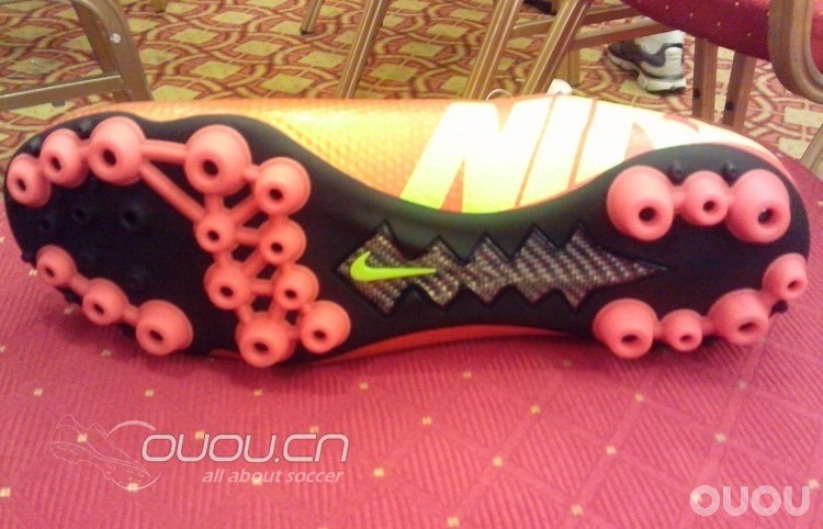 Mercurial Vapor 9?? 貌似在2013年上市..