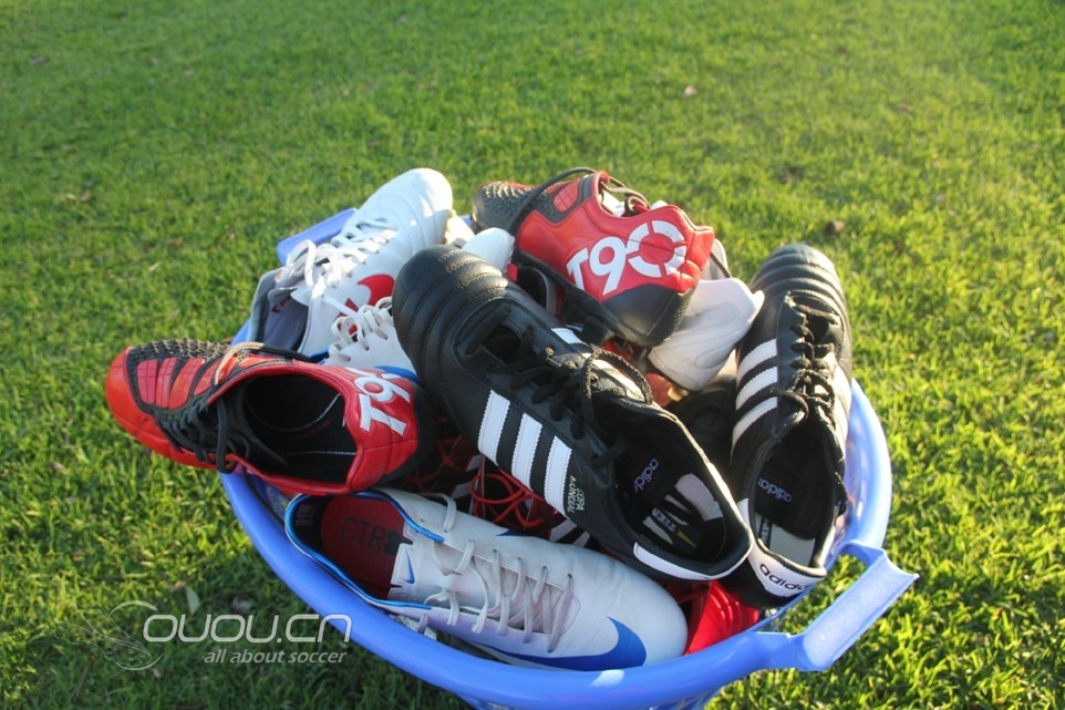 头一次晒晒我的十三双顶级战靴,附送每一双的实战心得