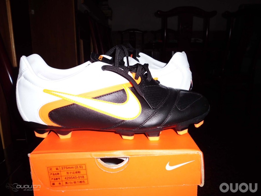 麻烦大家帮看下这双CTR360真吗?