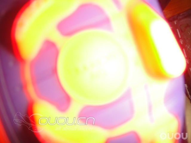 ADIDAS F30 1.5代TRX AG到手~颜色这个亮啊~~~多图~期待过几天下地~